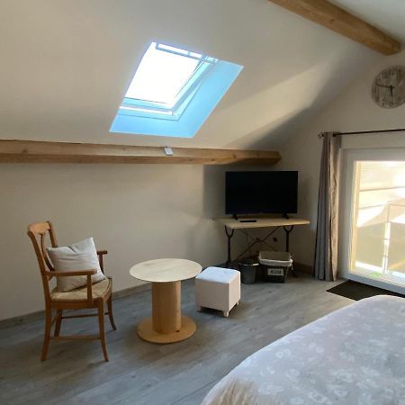 Chambre Privative Chez Toutoune Fontainebrux Luaran gambar