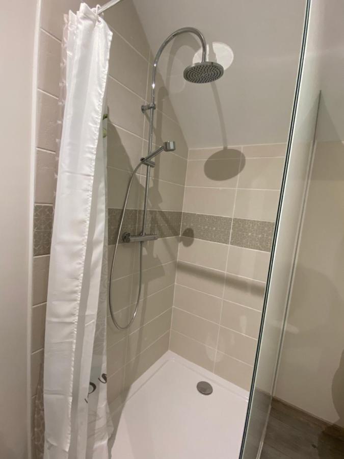 Chambre Privative Chez Toutoune Fontainebrux Luaran gambar